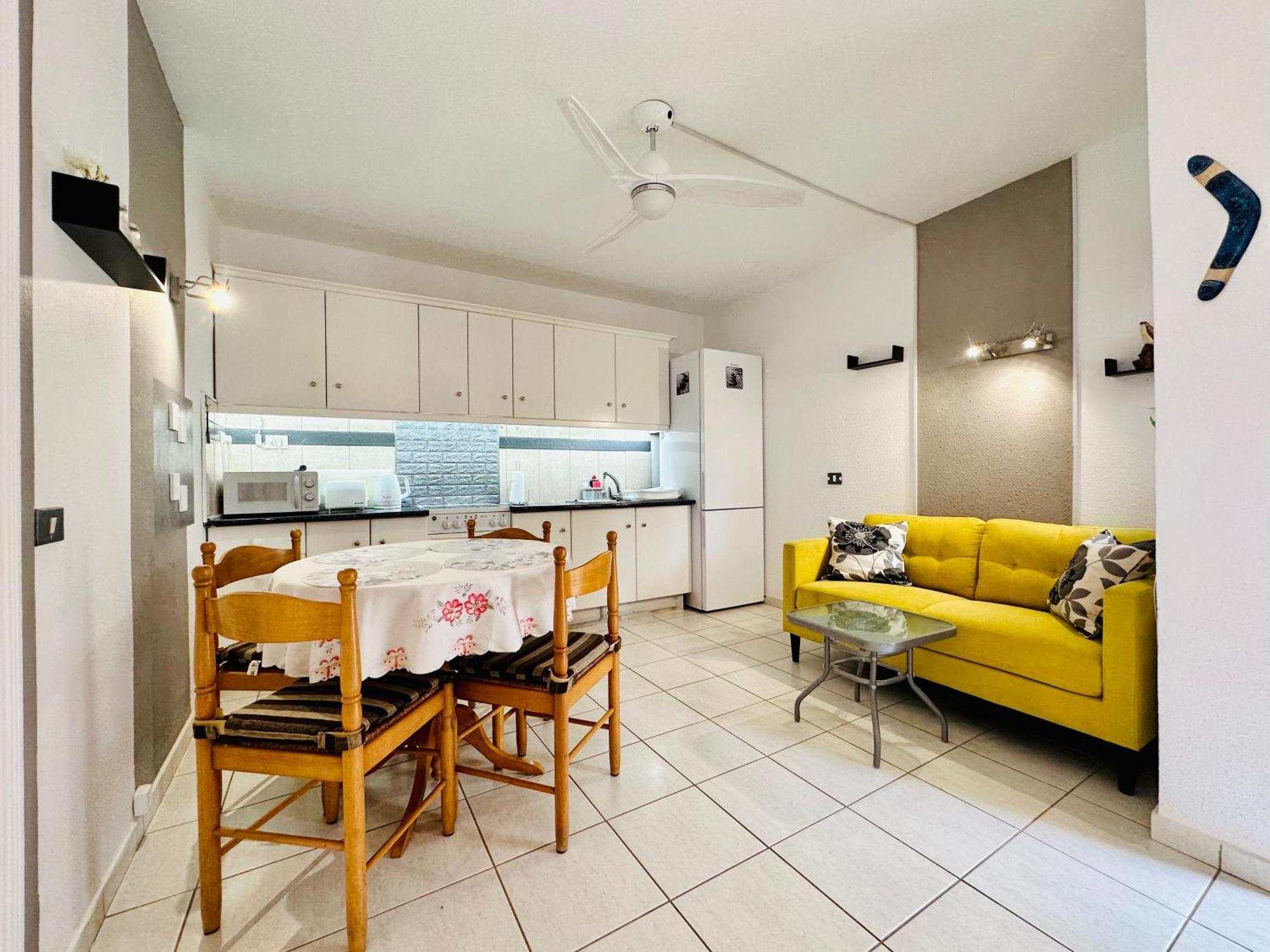 Quiet Apartment Chayofita Arona  Zewnętrze zdjęcie